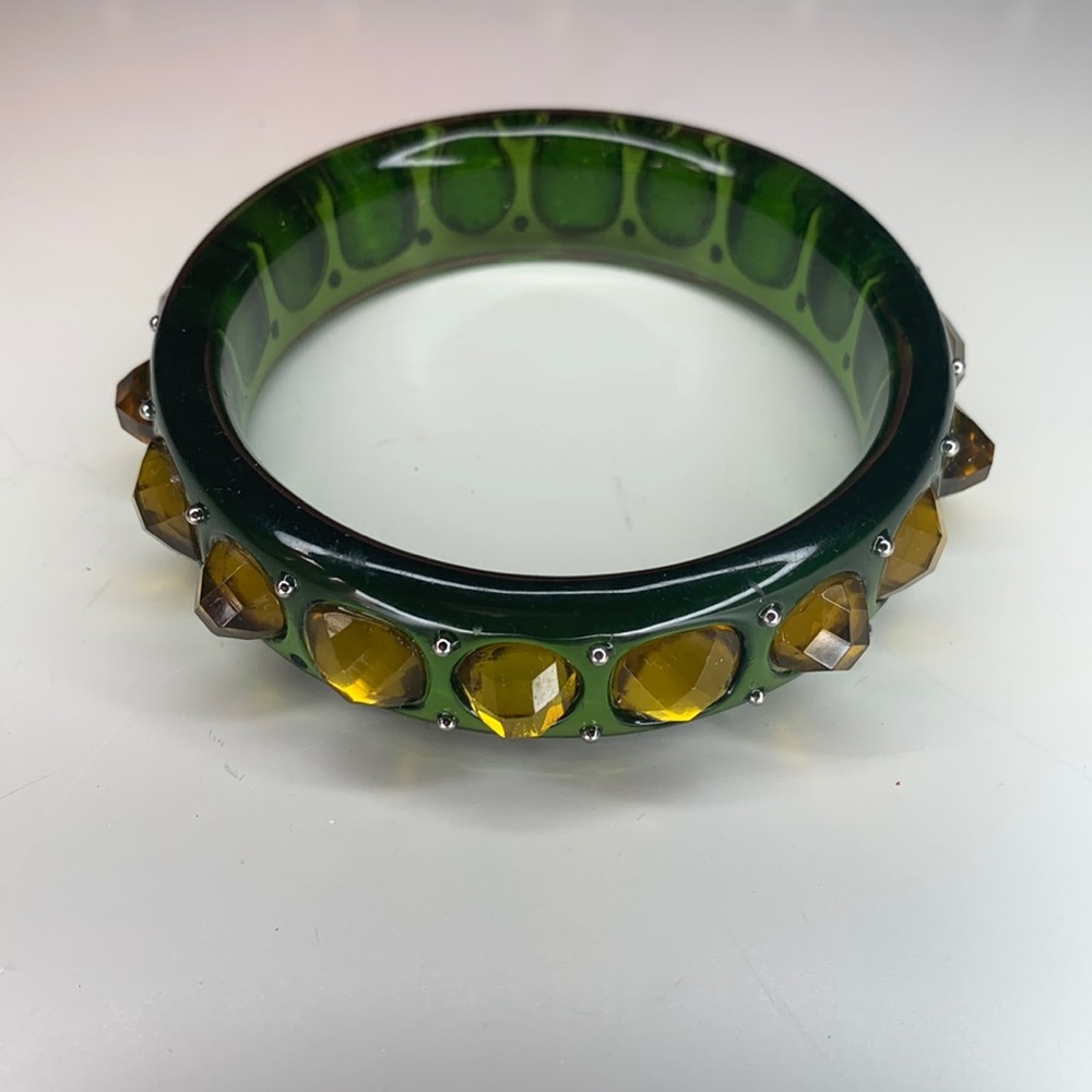 Green and yellow fashion bangle